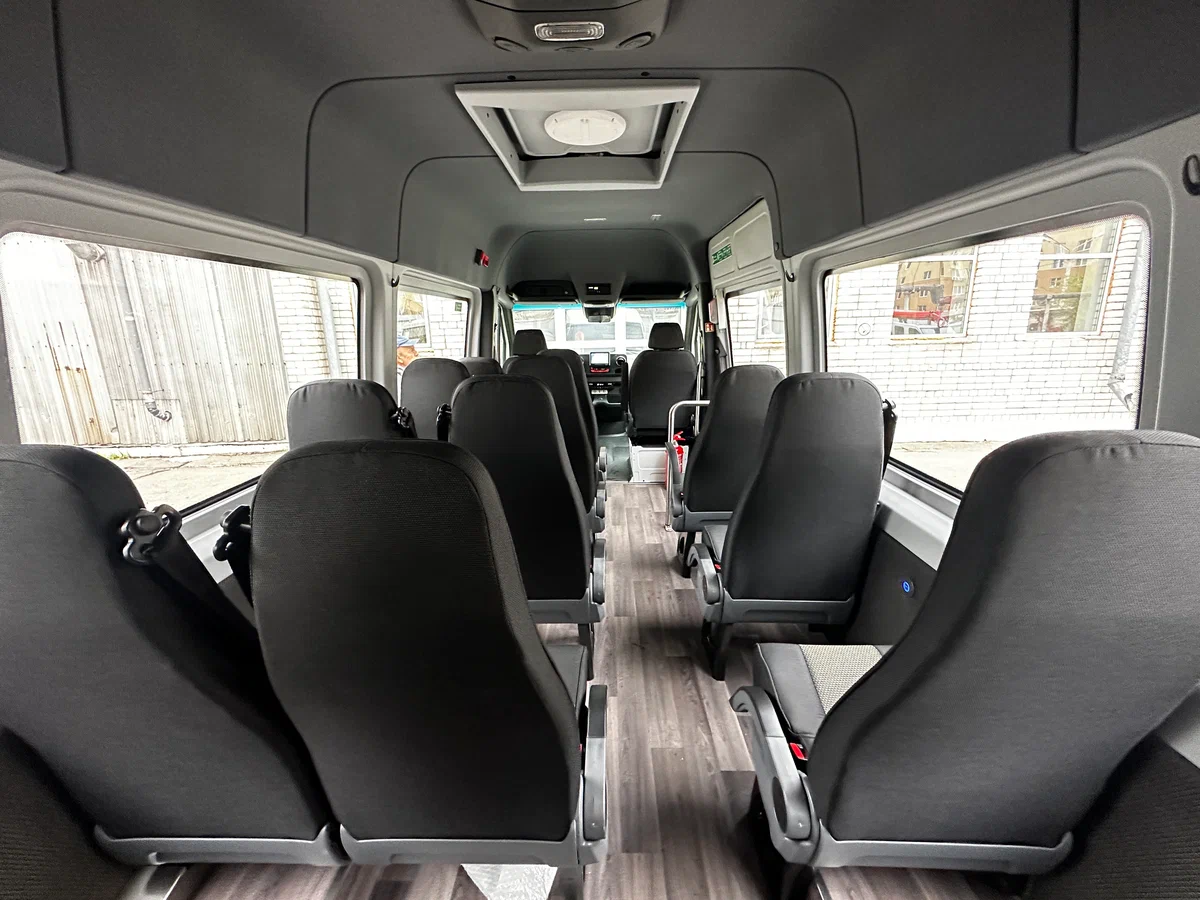 Mercedes Sprinter 16